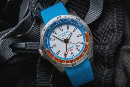 hands on certina ds x gmt watch 68a6c595af11b