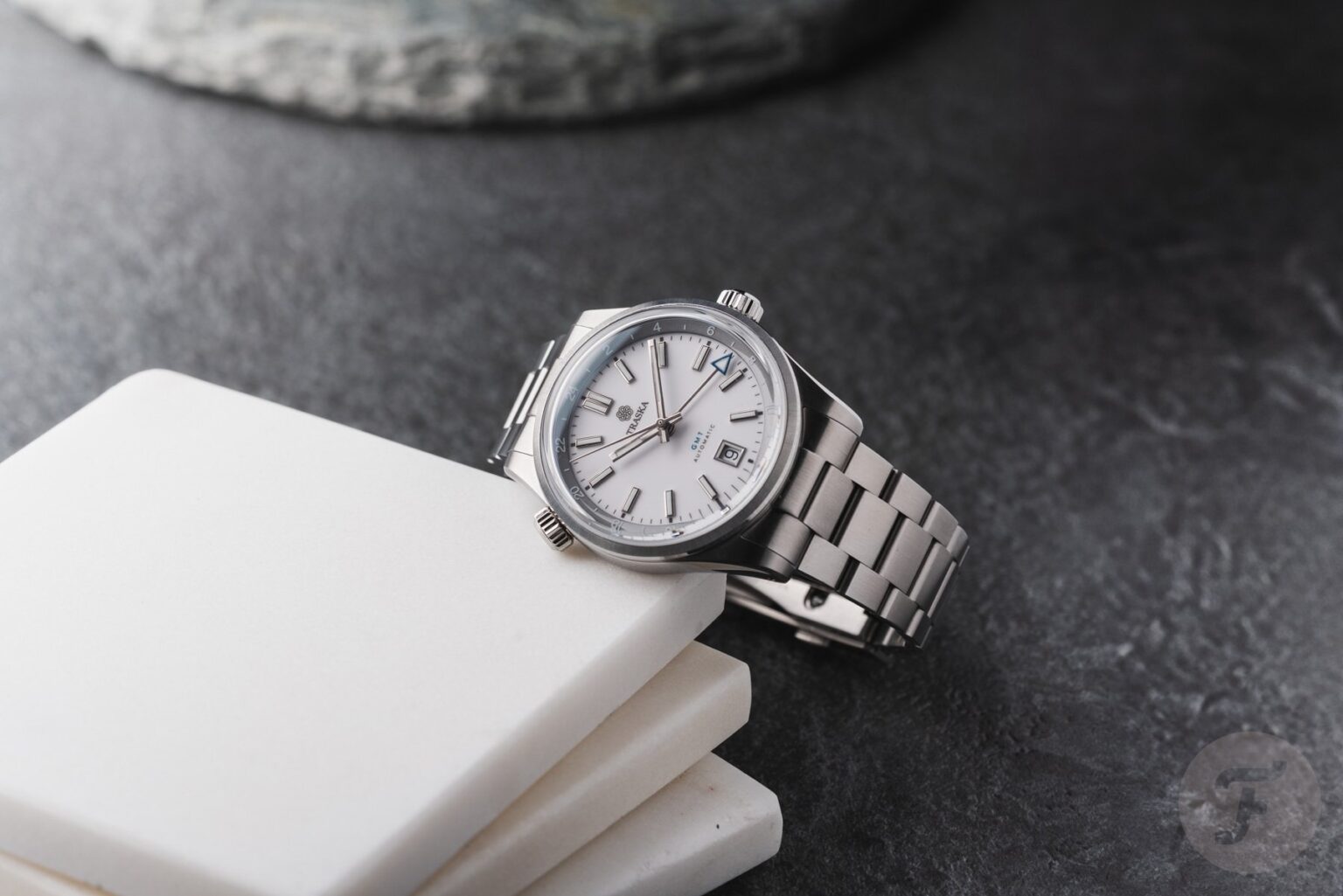 hands on spending time with the improved traska venturer gmt 68c8efab1b0be