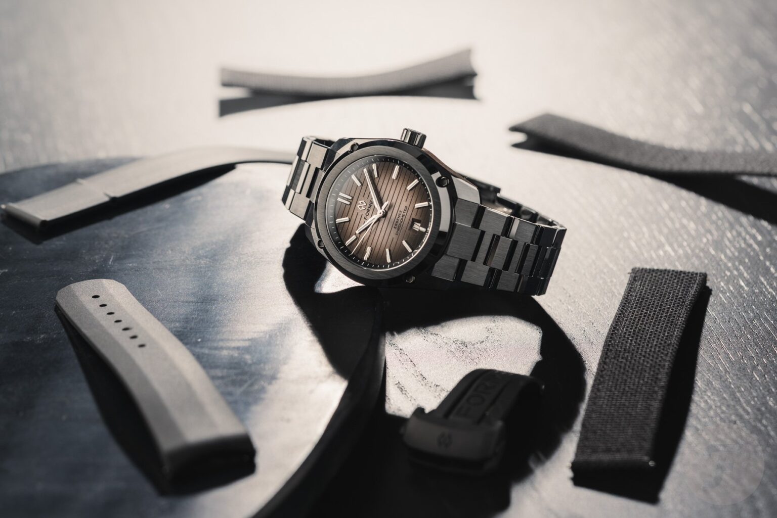 hands on with the new formex essence ceramica automatic cosc 41mm 68d61eb50f82a