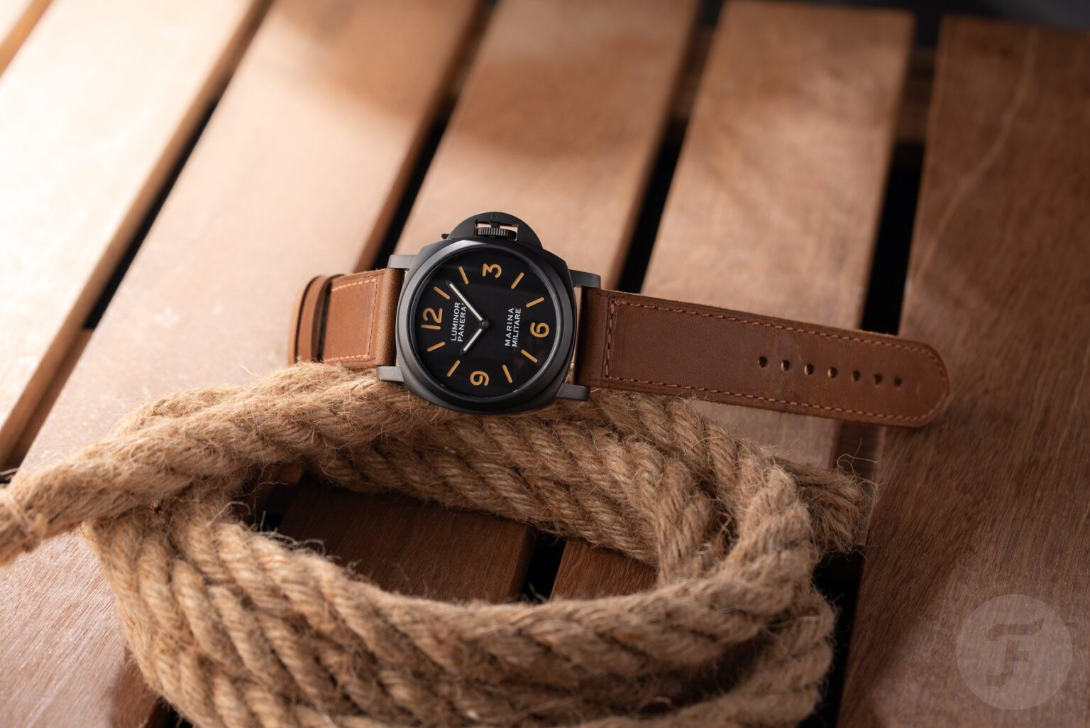 hands on with the panerai luminor marina militare pam05218 68c1a89be7bc8