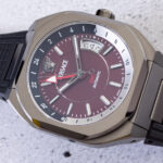 watch review versace v contempo gmt 68d8dddb7a3cb