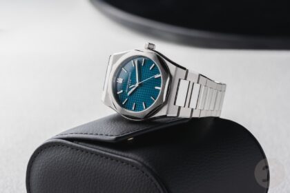 hands on the new steel girard perregaux laureato fifty 6a21314226c34